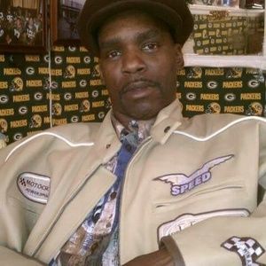 Meet your Posher, Omar